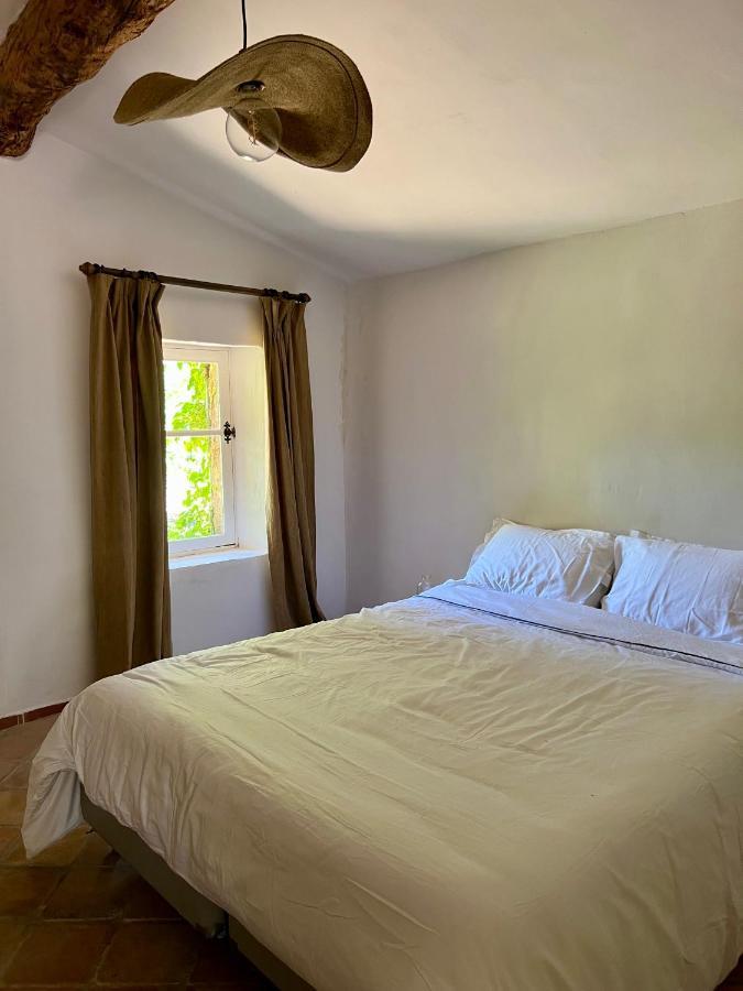 Charmant Appartement Independant Au Sein D'Un Mas Provencal Aups Exterior foto